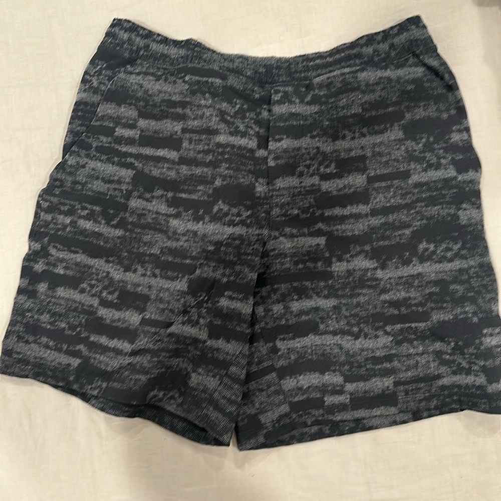 Lululemon shorts men size M